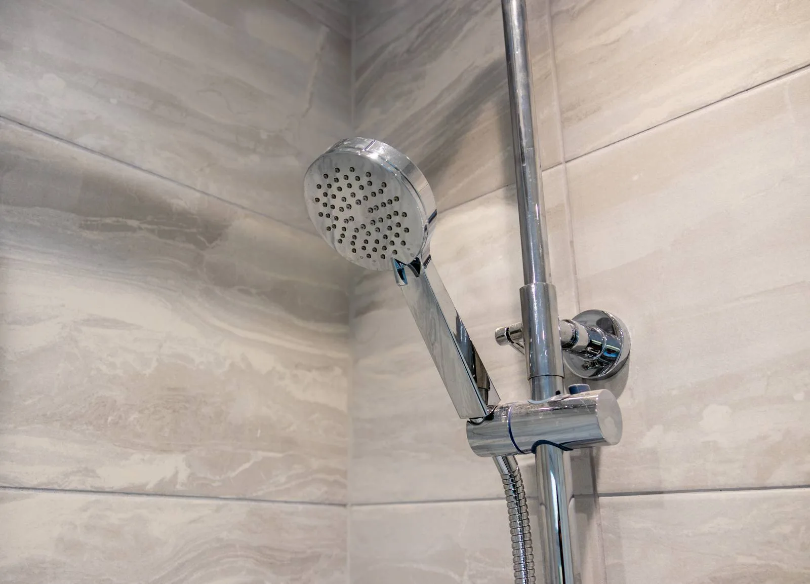 Sullivan Heights Coventry — shower detail