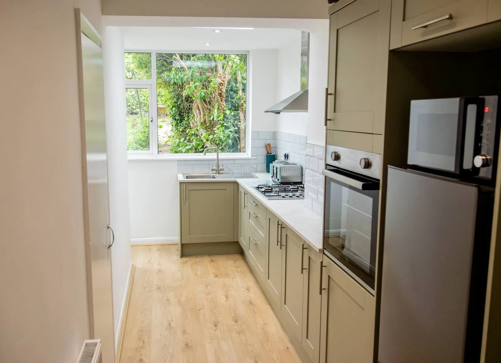 Sullivan Heights Coventry — fully equipped kitchen