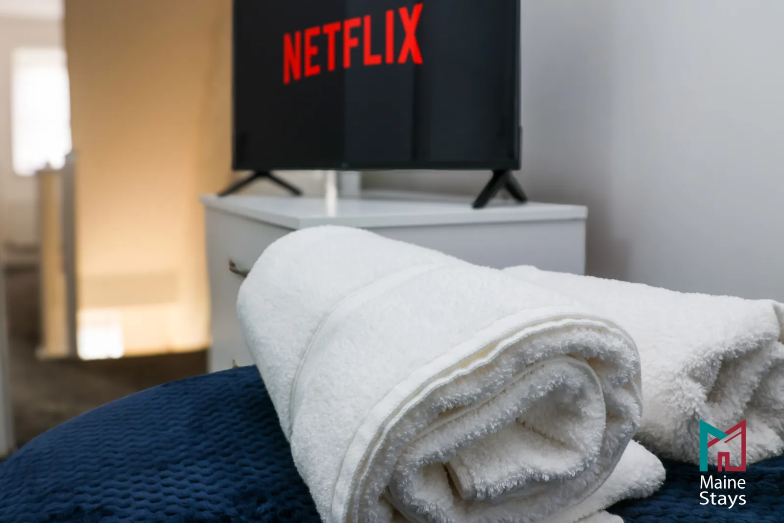 Humber Hub Coventry - Bedroom 2 twin: bedroom2 towels netflix