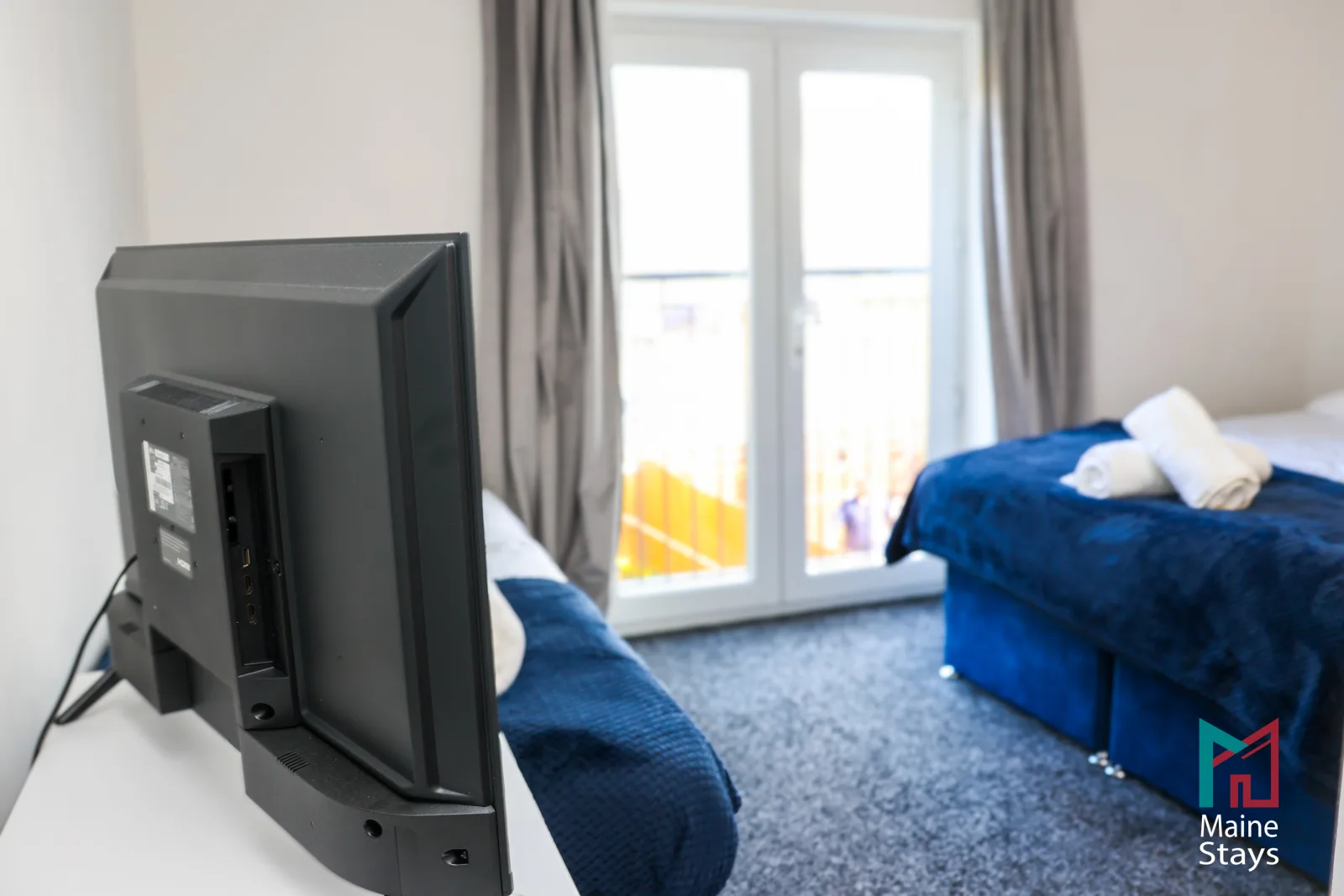 Humber Hub Coventry - Bedroom 2 twin: bedroom2 tv window