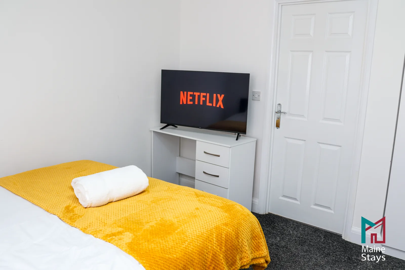 Humber Hub Coventry - Bedroom 4 ensuite: bedroom4 tv ensuite