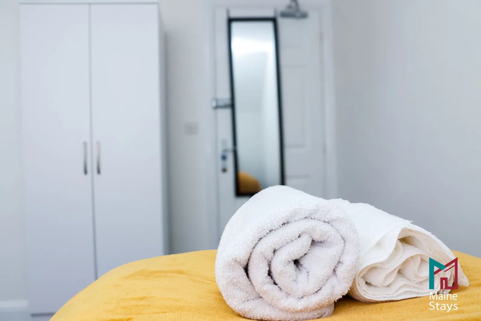 Humber Hub Coventry - Bedroom 4 ensuite: bedroom4 towels ensuite