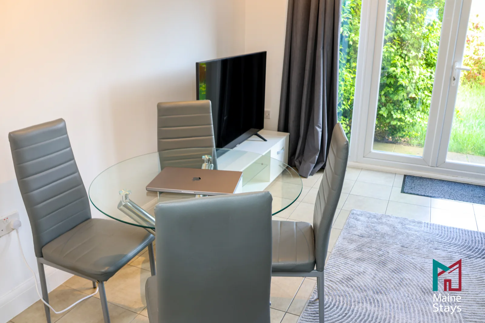 Humber Hub Coventry - Open-plan kitchen, dining and lounge: dining table