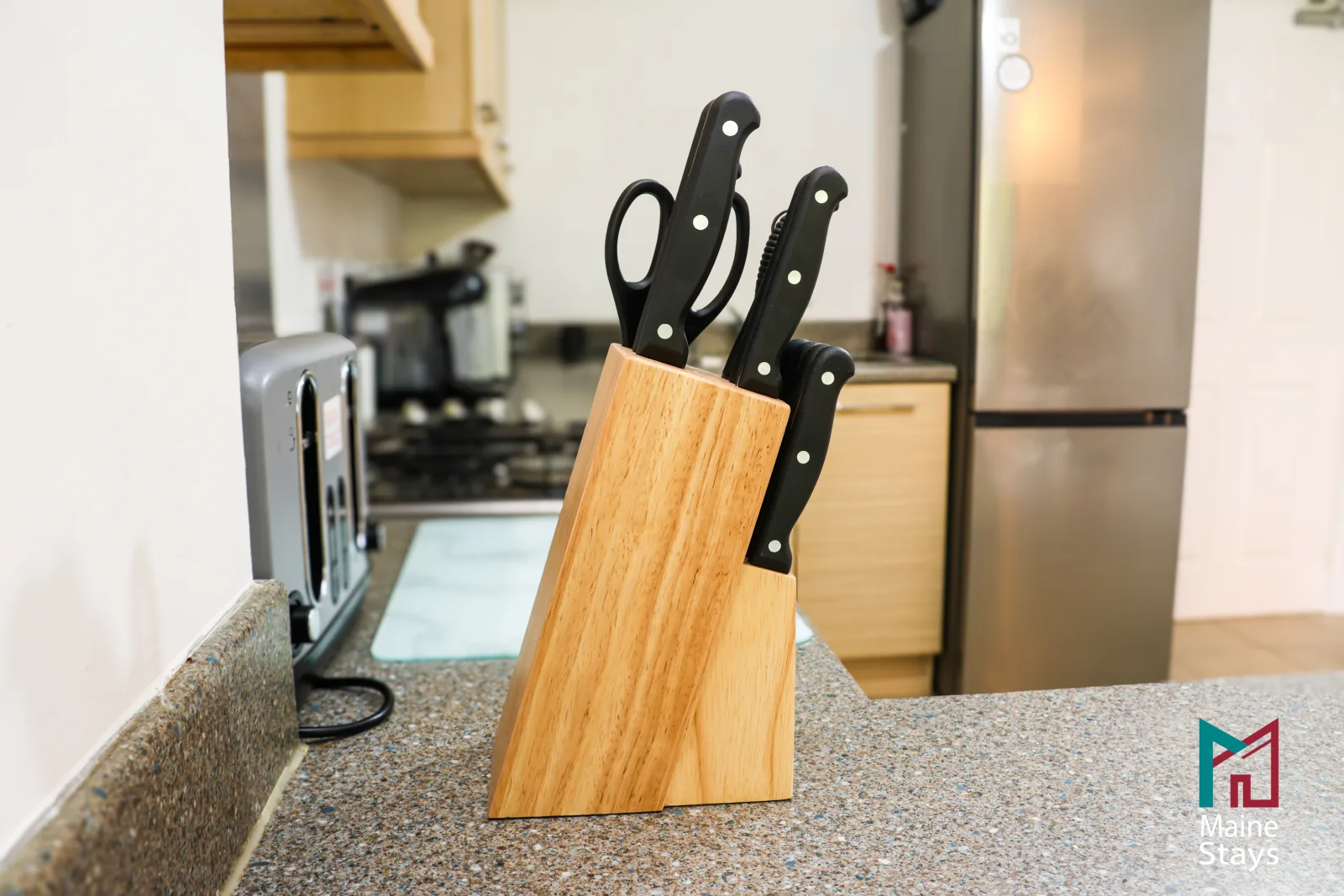 Humber Hub Coventry - Open-plan kitchen, dining and lounge: knife block